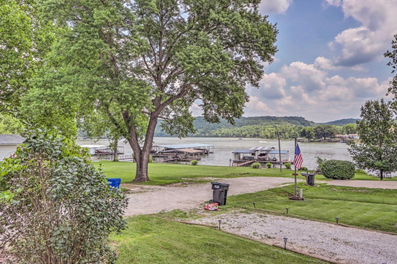 Cheerful Camdenton Cottage Steps To Lake! Екстер'єр фото