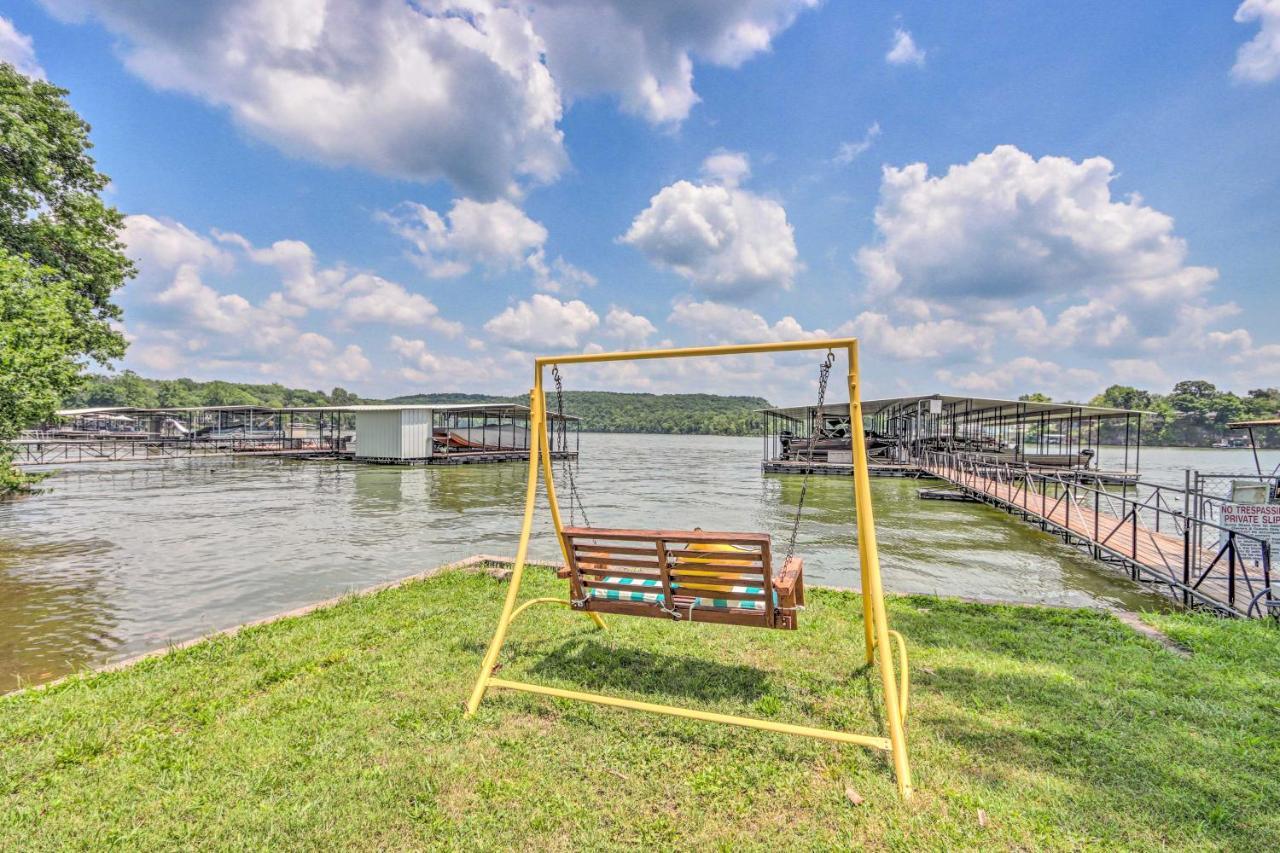 Cheerful Camdenton Cottage Steps To Lake! Екстер'єр фото